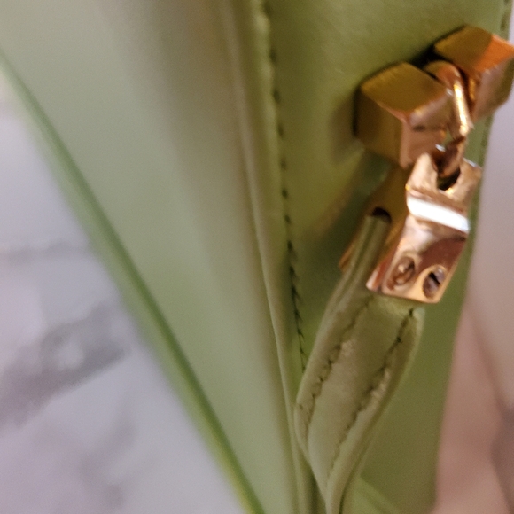 GREEN ANGULAR HANDBAG - Picture 8 of 8